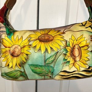 Anushka shoulder bag